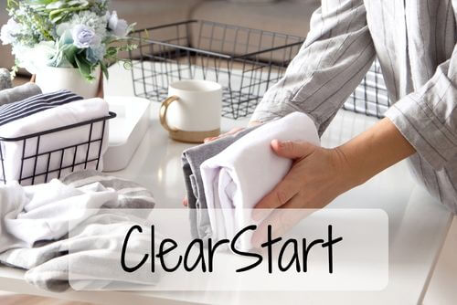 ClearStart 3 Std. Ordnung + Struktur in einem Bereich johanna-stuettgen.de Ordnungscoaching - Kleidung aussortieren als erster Schritt zu mehr Klarheit